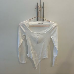Long sleeve ribbed bodysuit - white - XS - Abercrombie - gently worn